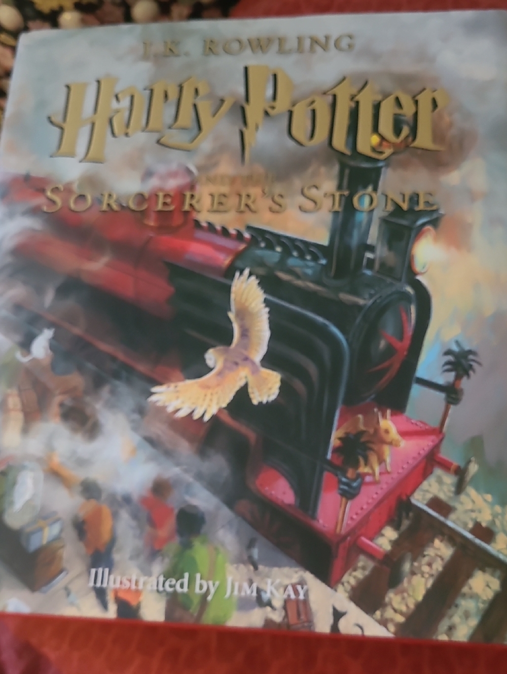 Harry Potter and the Sorcerer's Stone - Illustrated Edition